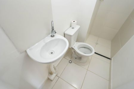 Apartamento para alugar com 28m², 2 quartos e sem vaga Apartamento para alugar com 28m², 2 quartos e sem vagaBanheiro