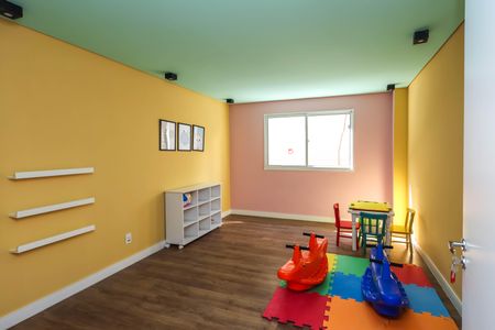 Apartamento para alugar com 28m², 2 quartos e sem vaga Apartamento para alugar com 28m², 2 quartos e sem vagaBrinquedoteca