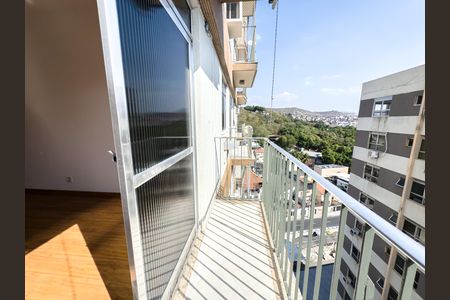 Apartamento à venda com 72m², 2 quartos e 1 vaga Apartamento à venda com 72m², 2 quartos e 1 vagaVaranda da Sala