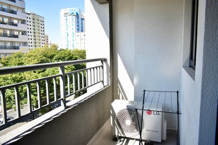 Studio à venda com 27m², 0 quarto e sem vaga Studio à venda com 27m², 0 quarto e sem vagaVaranda