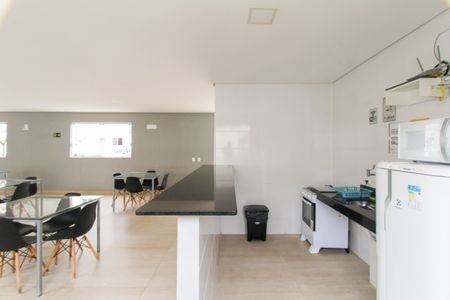 Apartamento à venda com 45m², 2 quartos e 1 vaga Apartamento à venda com 45m², 2 quartos e 1 vagaÁrea comum - Salão de festas