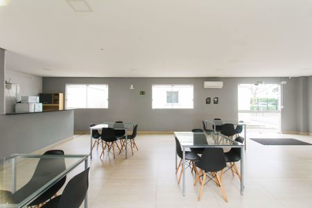 Apartamento à venda com 45m², 2 quartos e 1 vaga Apartamento à venda com 45m², 2 quartos e 1 vagaÁrea comum - Salão de festas