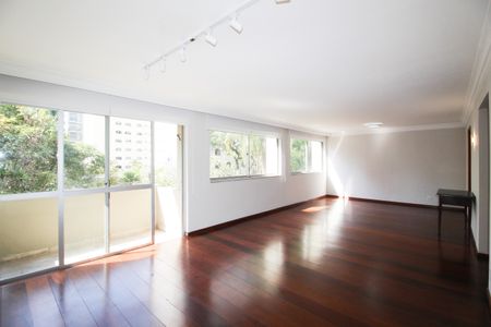 Sala de apartamento para alugar com 4 quartos, 176m² em Moema, São Paulo