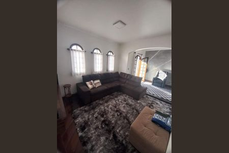 Casa à venda com 326m², 3 quartos e 3 vagas Casa à venda com 326m², 3 quartos e 3 vagasFoto 13