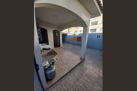 Casa à venda com 326m², 3 quartos e 3 vagas Casa à venda com 326m², 3 quartos e 3 vagasFoto 09
