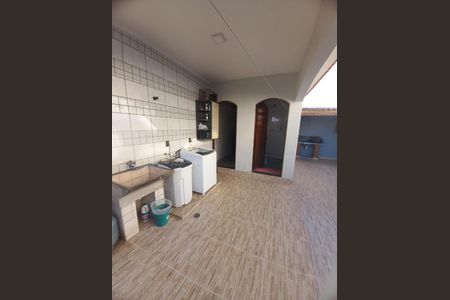 Casa à venda com 326m², 3 quartos e 3 vagas Casa à venda com 326m², 3 quartos e 3 vagasFoto 12