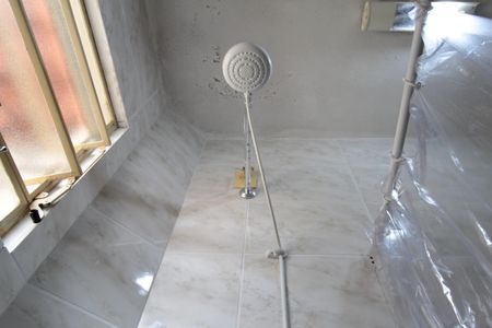 Casa de condomínio à venda com 45m², 2 quartos e 1 vagaBanheiro Social