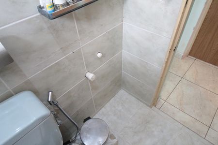 Casa de condomínio à venda com 45m², 2 quartos e 1 vagaBanheiro Social