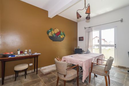 Casa para alugar com 140m², 3 quartos e 1 vaga Casa para alugar com 140m², 3 quartos e 1 vagaSala