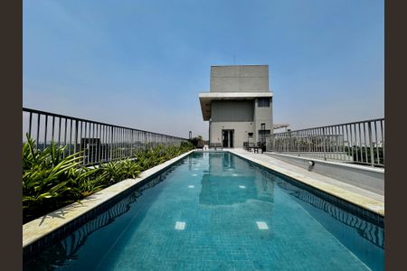 Studio à venda com 25m², 1 quarto e sem vagaÁrea comum - Piscina