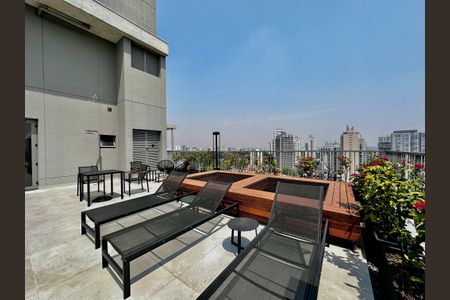 Studio à venda com 25m², 1 quarto e sem vagaÁrea comum - Piscina