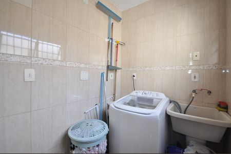 Casa à venda com 400m², 3 quartos e 1 vagaÁrea de Serviço 2