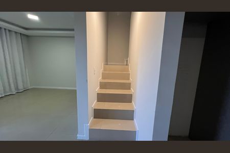 Sala de casa para alugar com 3 quartos, 120m² em Ipiranga, São José