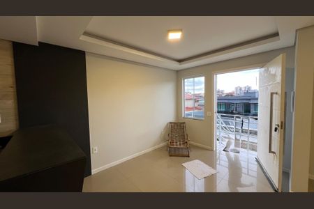 Casa para alugar com 120m², 3 quartos e 2 vagas Casa para alugar com 120m², 3 quartos e 2 vagasSala