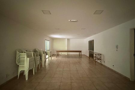 Apartamento à venda com 140m², 4 quartos e 2 vagas Apartamento à venda com 140m², 4 quartos e 2 vagasPlayground