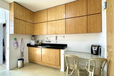 Apartamento à venda com 140m², 4 quartos e 2 vagas Apartamento à venda com 140m², 4 quartos e 2 vagasCozinha