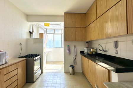 Apartamento à venda com 140m², 4 quartos e 2 vagas Apartamento à venda com 140m², 4 quartos e 2 vagasCozinha