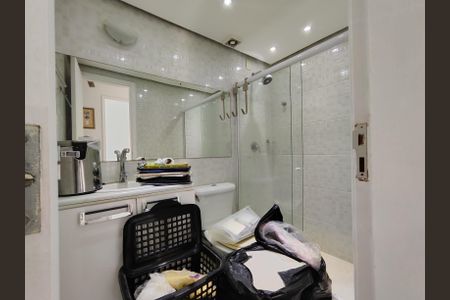 Apartamento à venda com 192m², 3 quartos e 1 vaga Apartamento à venda com 192m², 3 quartos e 1 vagaBanheiro Social