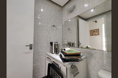 Apartamento à venda com 192m², 3 quartos e 1 vaga Apartamento à venda com 192m², 3 quartos e 1 vagaBanheiro Social