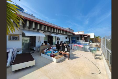 Apartamento à venda com 192m², 3 quartos e 1 vaga Apartamento à venda com 192m², 3 quartos e 1 vagaÁrea de Lazer