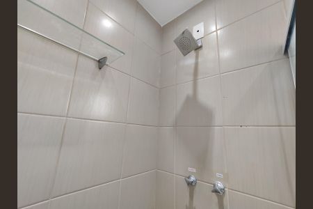 Apartamento à venda com 192m², 3 quartos e 1 vaga Apartamento à venda com 192m², 3 quartos e 1 vagaBanheiro da Suíte 2