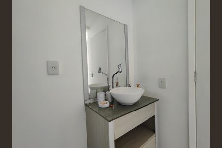 Apartamento à venda com 192m², 3 quartos e 1 vaga Apartamento à venda com 192m², 3 quartos e 1 vagaBanheiro da Suíte 2