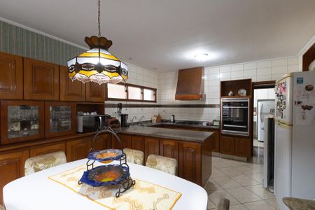 Casa à venda com 200m², 3 quartos e 3 vagasCozinha