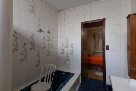 Casa à venda com 200m², 3 quartos e 3 vagasBanheiro da Suíte