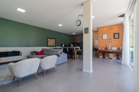 Casa à venda com 400m², 3 quartos e 3 vagas Casa à venda com 400m², 3 quartos e 3 vagasÁrea de lazer