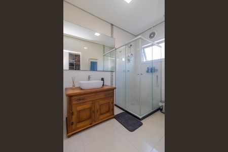 Casa à venda com 400m², 3 quartos e 3 vagas Casa à venda com 400m², 3 quartos e 3 vagasBanheiro da Suíte