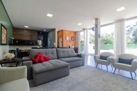 Casa à venda com 400m², 3 quartos e 3 vagas Casa à venda com 400m², 3 quartos e 3 vagasÁrea de lazer