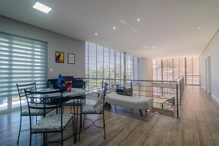 Casa à venda com 400m², 3 quartos e 3 vagas Casa à venda com 400m², 3 quartos e 3 vagasMezanino