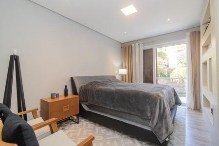 Casa à venda com 400m², 3 quartos e 3 vagas Casa à venda com 400m², 3 quartos e 3 vagasSuíte