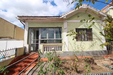 Casa à venda com 370m², 2 quartos e 2 vagasFachada