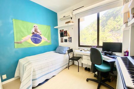 Apartamento à venda com 160m², 3 quartos e 2 vagas Apartamento à venda com 160m², 3 quartos e 2 vagasQuarto 1