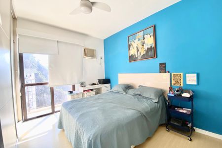 Apartamento à venda com 160m², 3 quartos e 2 vagas Apartamento à venda com 160m², 3 quartos e 2 vagasSuite