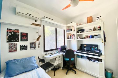 Apartamento à venda com 160m², 3 quartos e 2 vagas Apartamento à venda com 160m², 3 quartos e 2 vagasQuarto 1