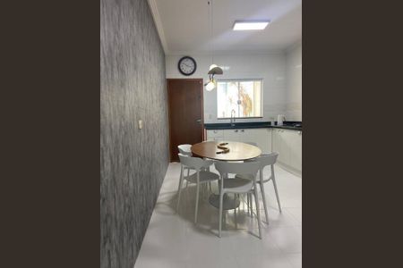 Casa à venda com 140m², 3 quartos e 2 vagas Casa à venda com 140m², 3 quartos e 2 vagasFoto 26