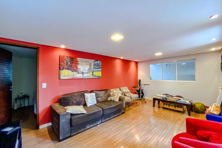 Casa à venda com 494m², 4 quartos e 4 vagasSala