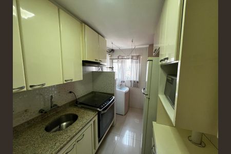 Apartamento à venda com 68m², 3 quartos e 2 vagasCozinha