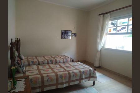 Casa à venda com 180m², 3 quartos e 4 vagas Casa à venda com 180m², 3 quartos e 4 vagasFoto 01