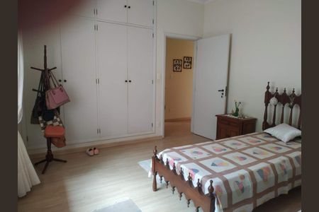 Casa à venda com 180m², 3 quartos e 4 vagas Casa à venda com 180m², 3 quartos e 4 vagasFoto 01