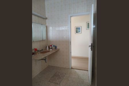 Casa à venda com 180m², 3 quartos e 4 vagas Casa à venda com 180m², 3 quartos e 4 vagasFoto 01