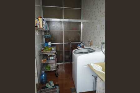 Casa à venda com 180m², 3 quartos e 4 vagas Casa à venda com 180m², 3 quartos e 4 vagasFoto 01
