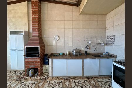 Casa à venda com 180m², 2 quartos e 2 vagas