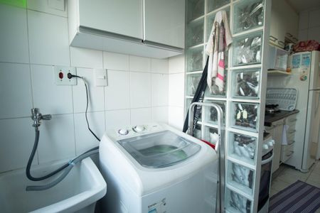Apartamento à venda com 57m², 3 quartos e 1 vagaCozinha e Área de Serviço