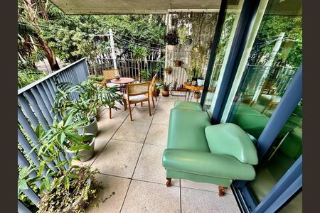 Apartamento à venda com 96m², 2 quartos e 1 vaga Apartamento à venda com 96m², 2 quartos e 1 vagaPátio