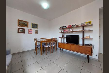 Apartamento à venda com 75m², 3 quartos e 1 vaga Apartamento à venda com 75m², 3 quartos e 1 vagaSala