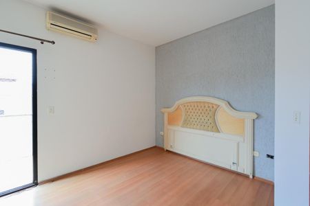 Casa à venda com 200m², 3 quartos e 5 vagas Casa à venda com 200m², 3 quartos e 5 vagasSuíte 3