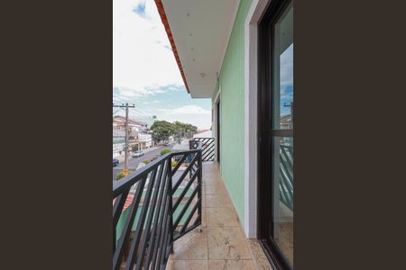 Casa à venda com 200m², 3 quartos e 5 vagas Casa à venda com 200m², 3 quartos e 5 vagasVaranda da Suíte 2